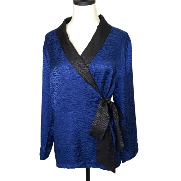 VICTORIA'S SECRET ZEBRA PRINT SATIN KIMONO - Picture 1 of 4